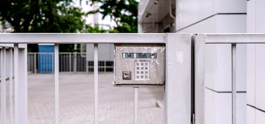 Gate Locks For Metal Gates in Live Oak, California